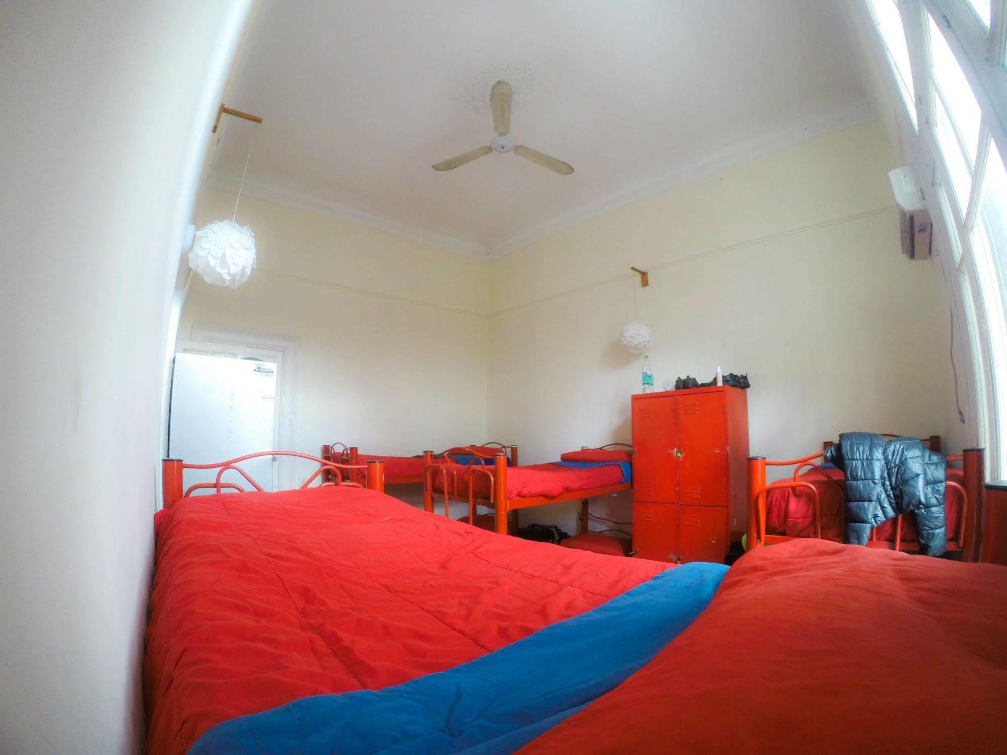 Hostel Inn Буенос Айрес Екстериор снимка